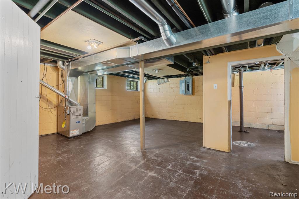 16831 Lawton Street Property Photo 20