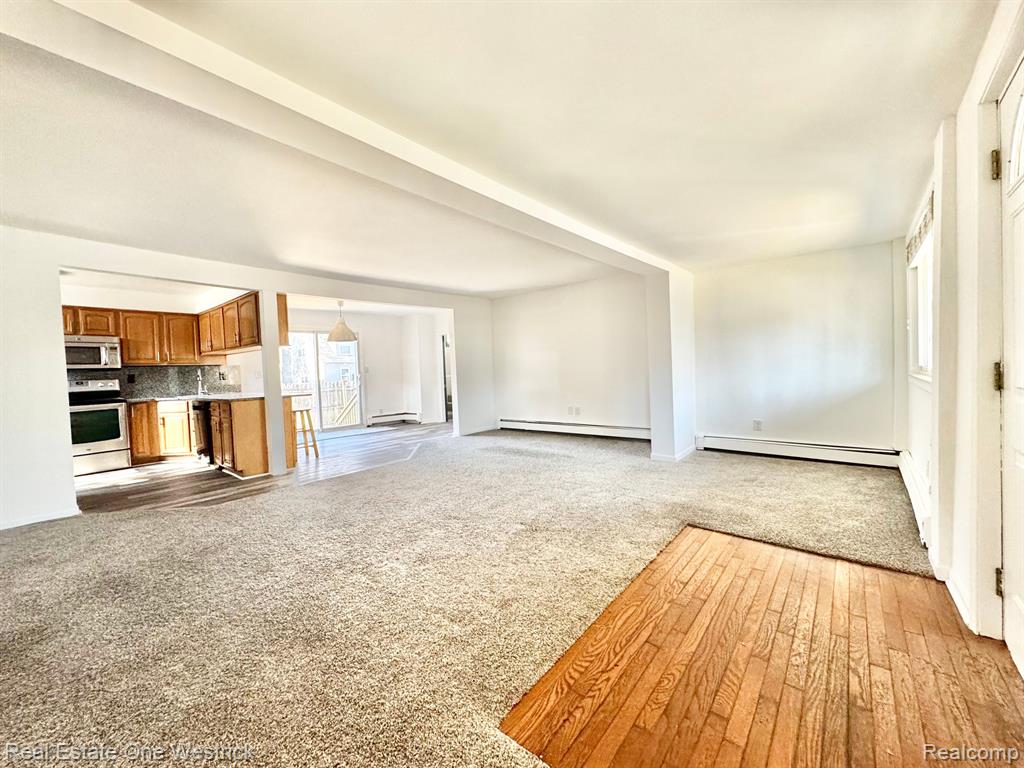 432 Edgewater Drive Property Photo 7