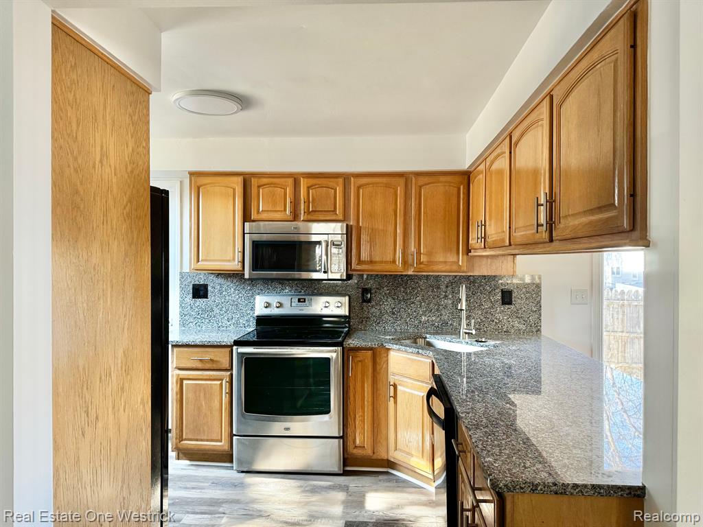 432 Edgewater Drive Property Photo 10
