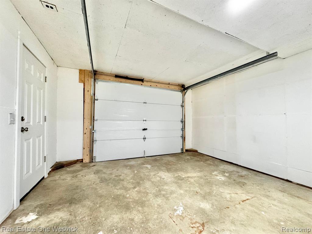432 Edgewater Drive Property Photo 26