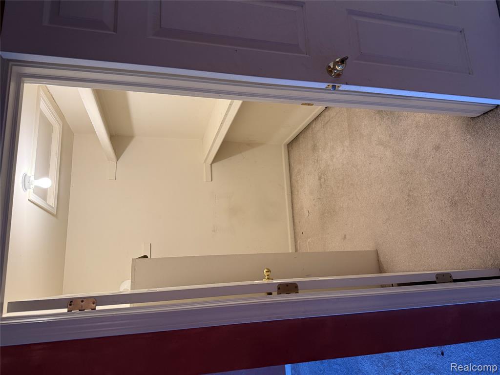 17469 Gateway Circle Property Photo 13
