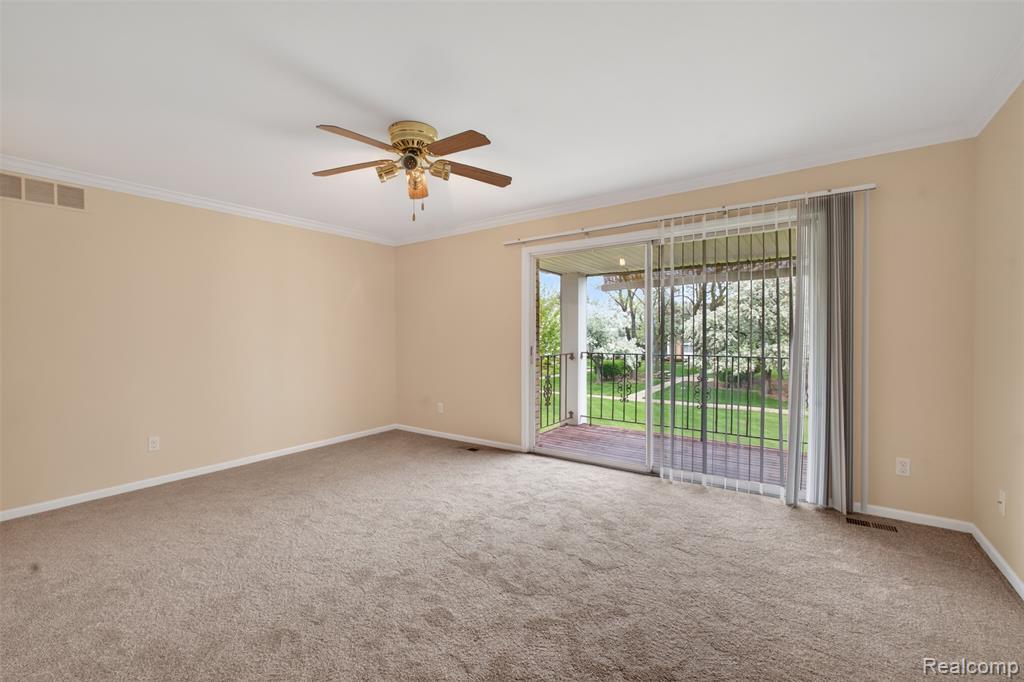 29200 Gloede Drive Property Photo 4
