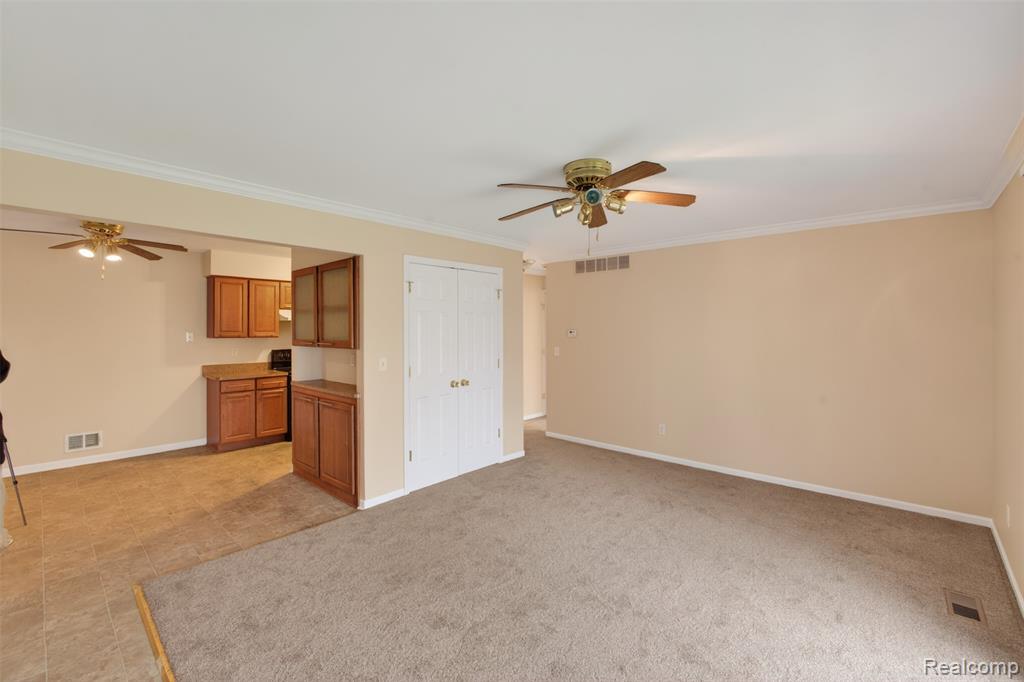 29200 Gloede Drive Property Photo 5