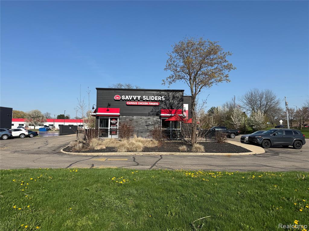 3464 Okemos Road Property Photo 1