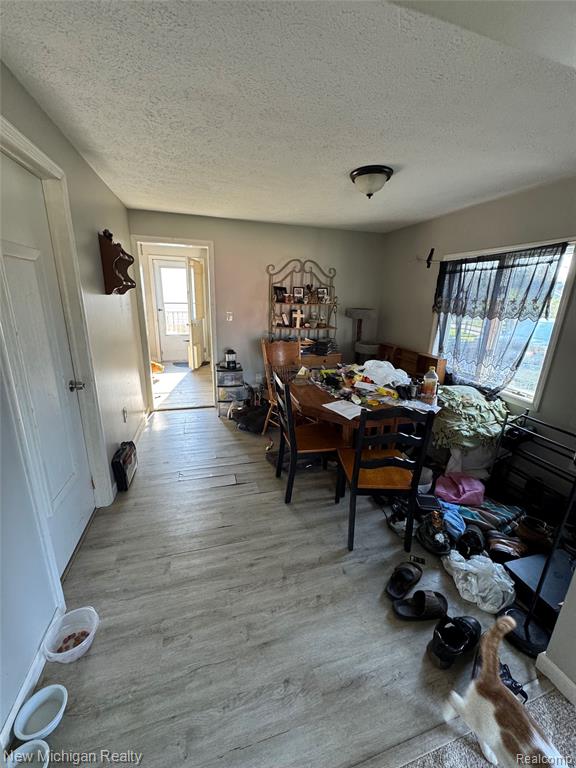 305 E Rolfe Property Photo 3