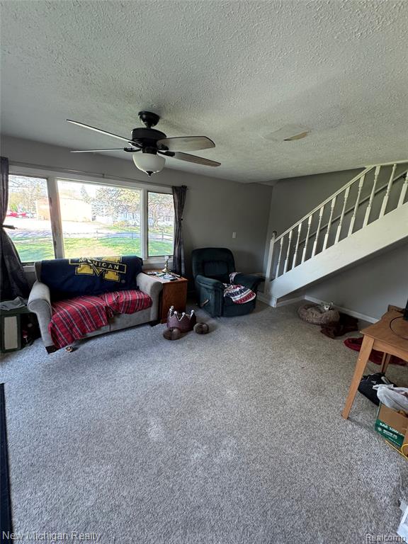 305 E Rolfe Property Photo 8