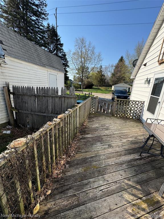 305 E Rolfe Property Photo 19