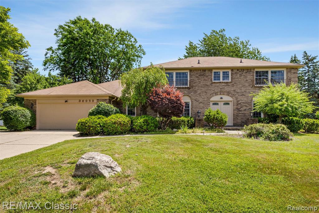 36953 Fox Glen