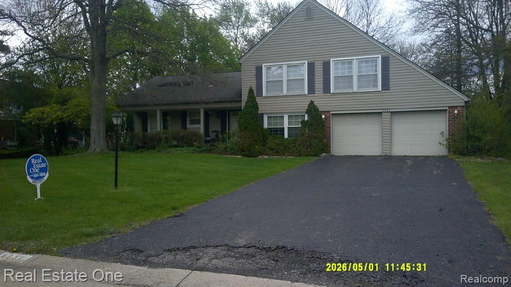 4837 Teddington Drive Property Photo 2