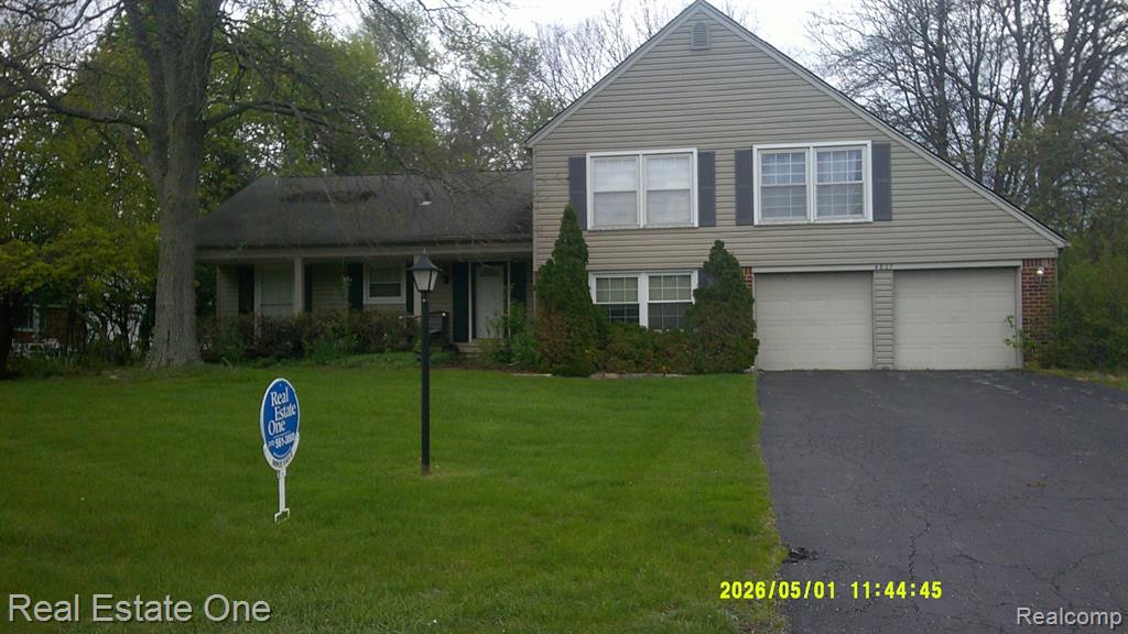 4837 Teddington Drive Property Photo 4