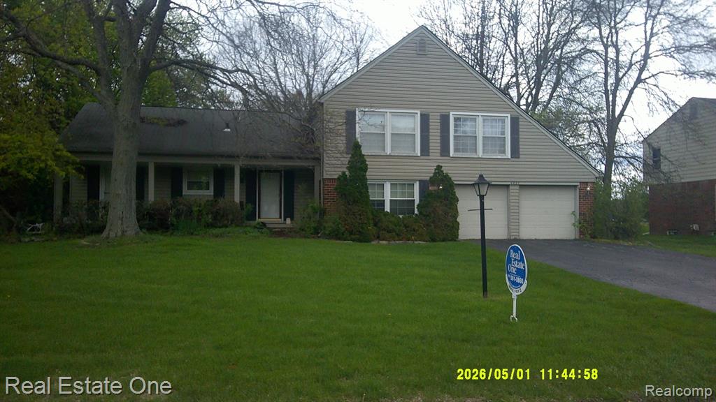 4837 Teddington Drive Property Photo 5