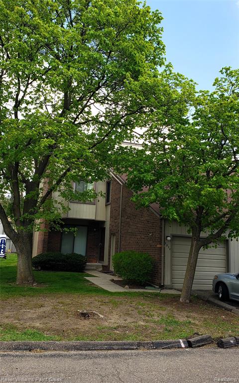 5872 Vassar Property Photo 2