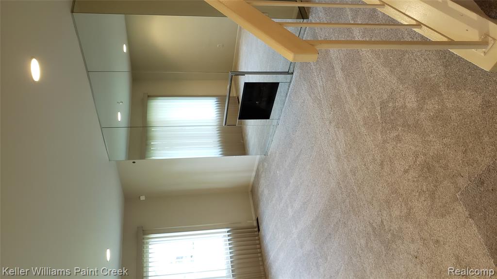 5872 Vassar Property Photo 9