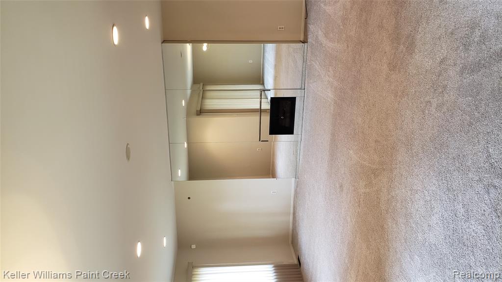 5872 Vassar Property Photo 10