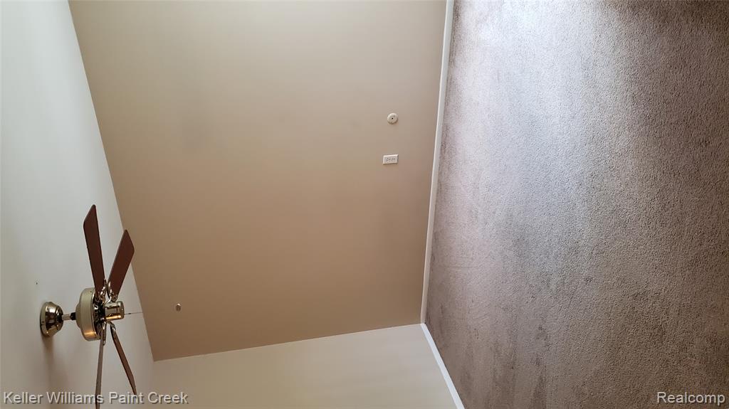 5872 Vassar Property Photo 23