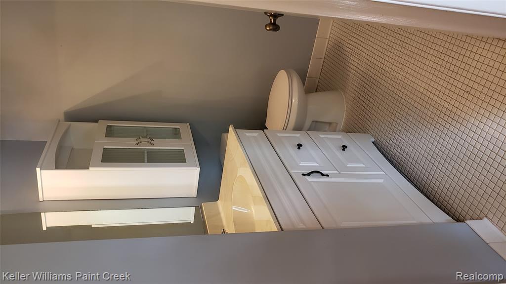 5872 Vassar Property Photo 28