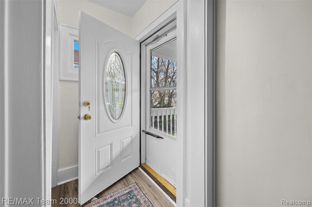 7121 Pinehurst Street Property Photo 5