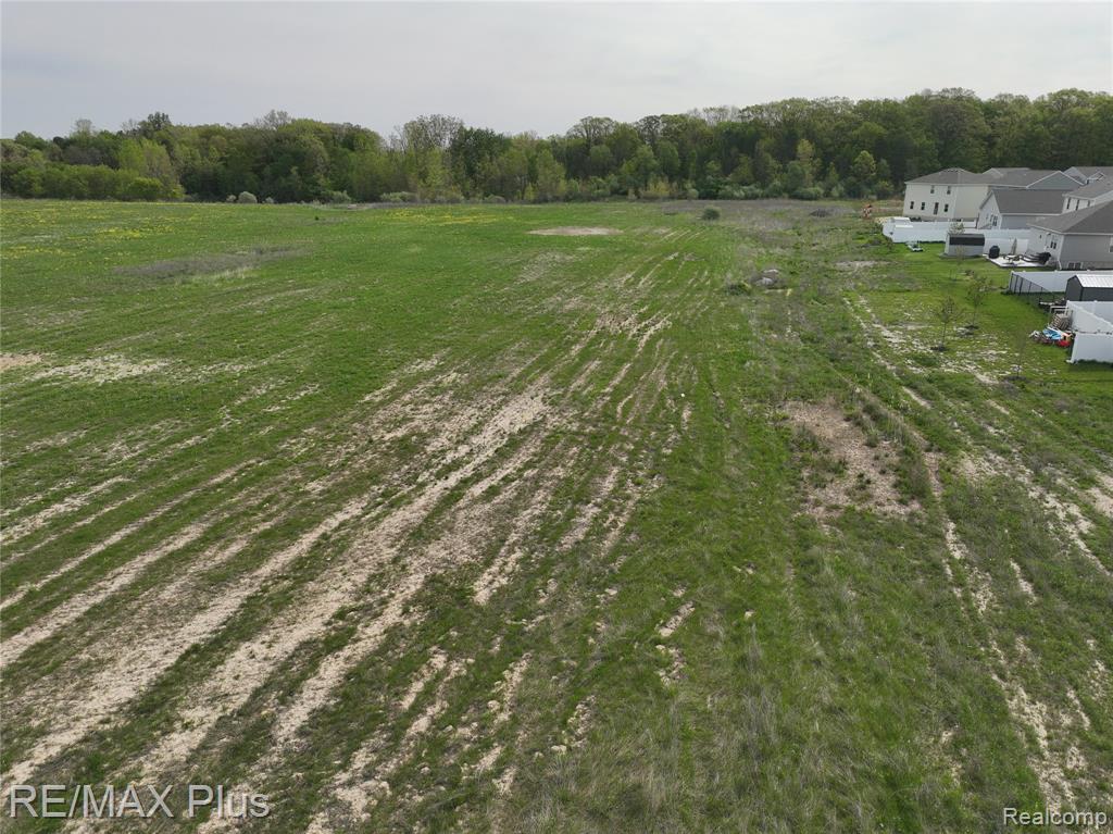 00 Woodbridge Park Avenue Property Photo 6