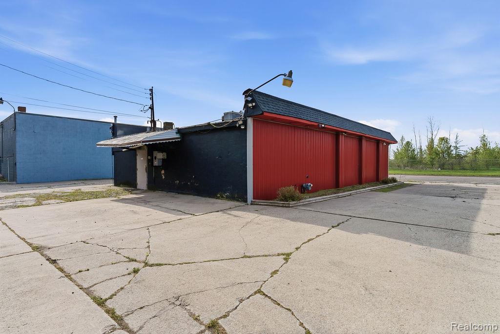 3137 Davison Road Property Photo 4