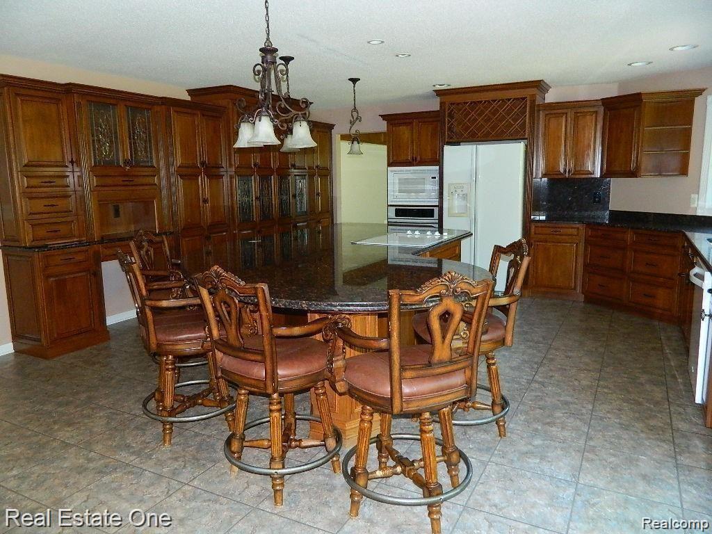 6927 Northpoint Drive Property Photo 11