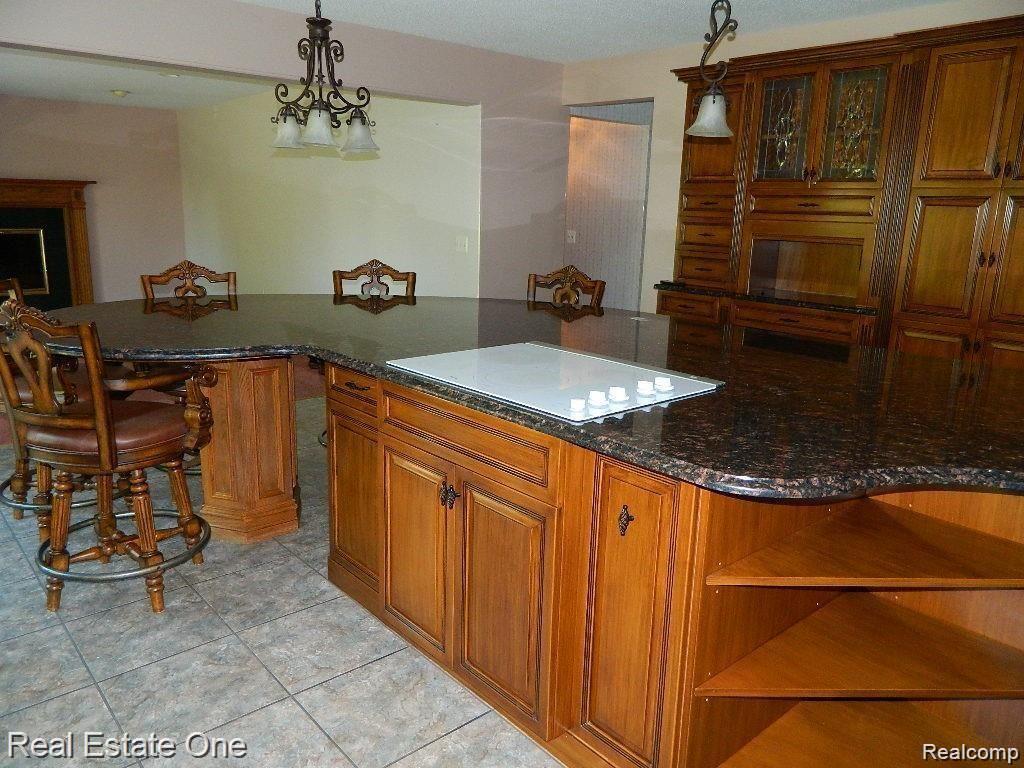 6927 Northpoint Drive Property Photo 14