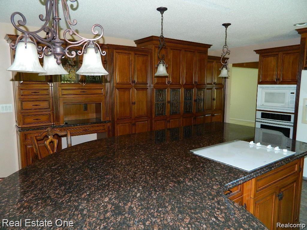 6927 Northpoint Drive Property Photo 15