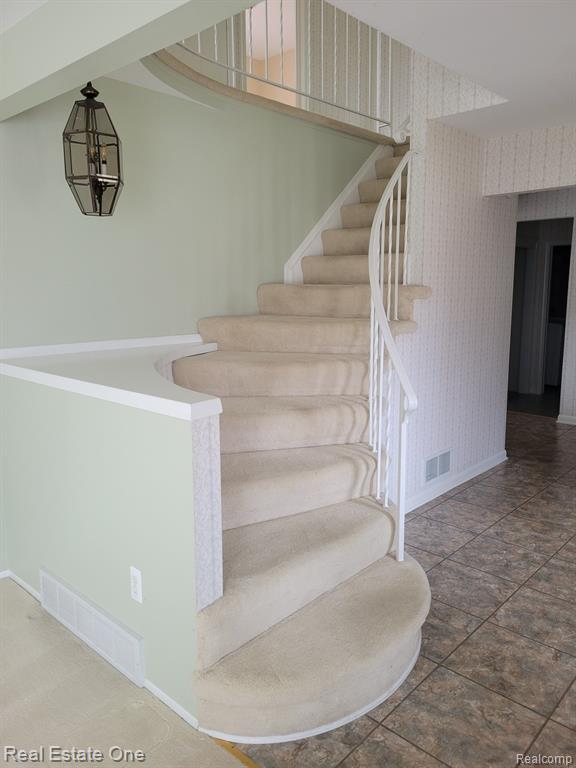 6927 Northpoint Drive Property Photo 18