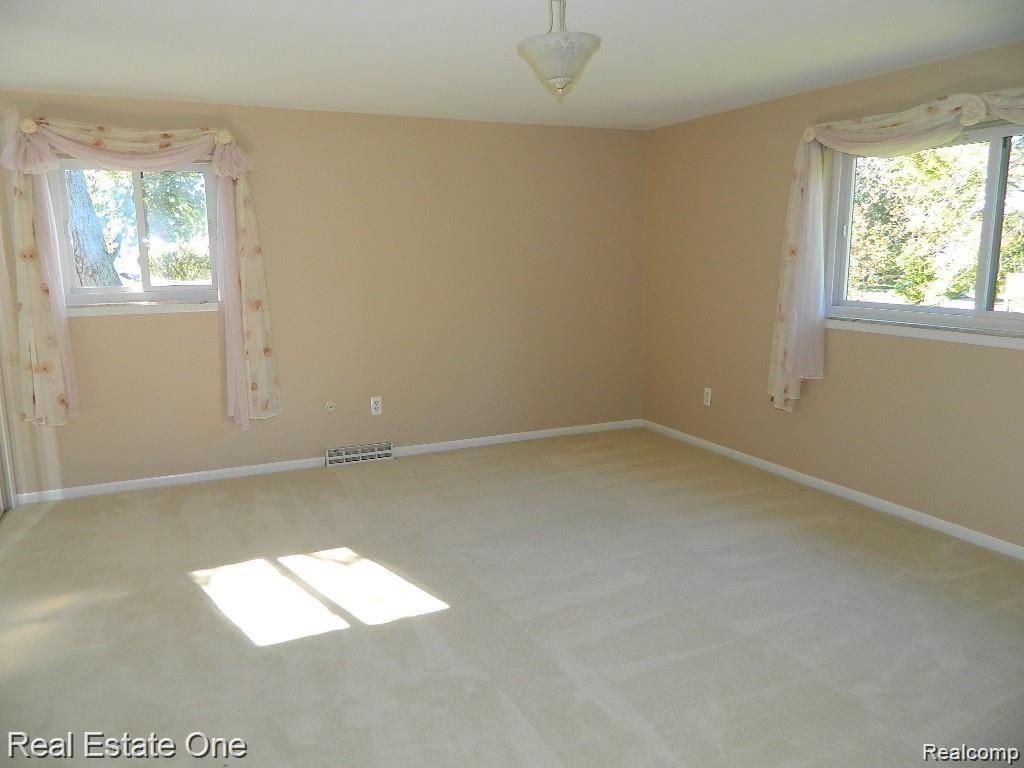 6927 Northpoint Drive Property Photo 23