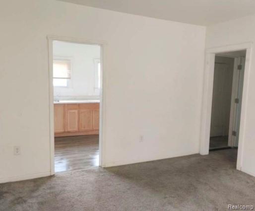 2491-2493 Calvert Avenue Property Photo 9