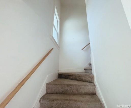 2491-2493 Calvert Avenue Property Photo 15