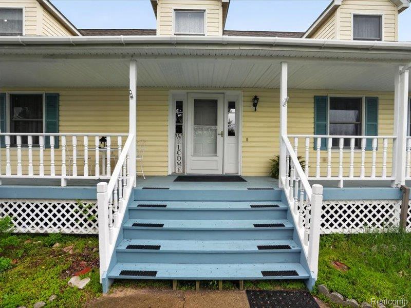 5081 Vines Road Property Photo 2