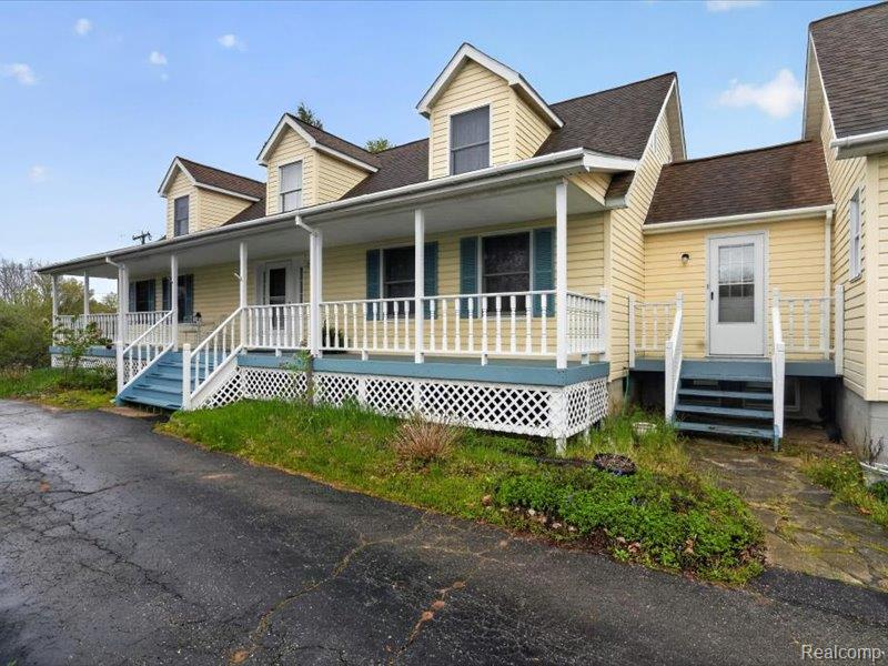 5081 Vines Road Property Photo 5