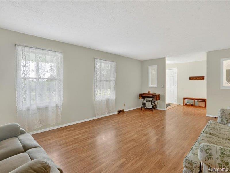 5081 Vines Road Property Photo 13