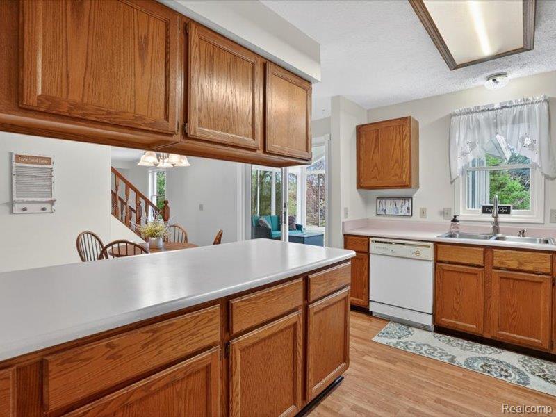 5081 Vines Road Property Photo 18