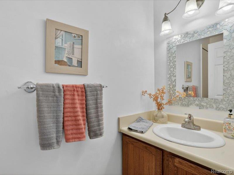 5081 Vines Road Property Photo 37