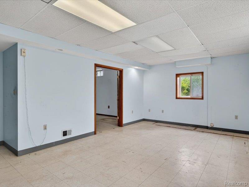 5081 Vines Road Property Photo 45