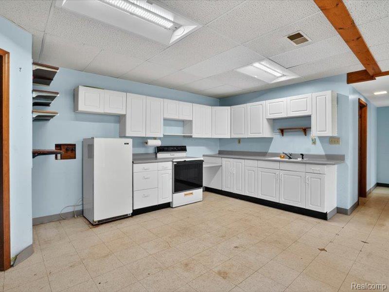 5081 Vines Road Property Photo 50