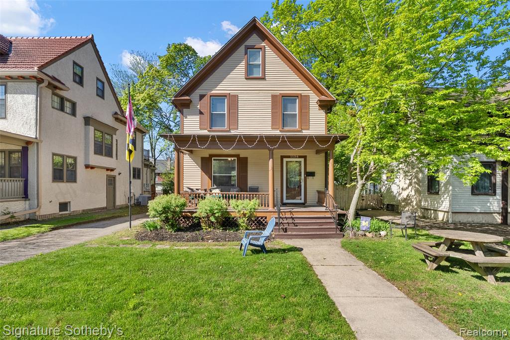 1136 Michigan Avenue
