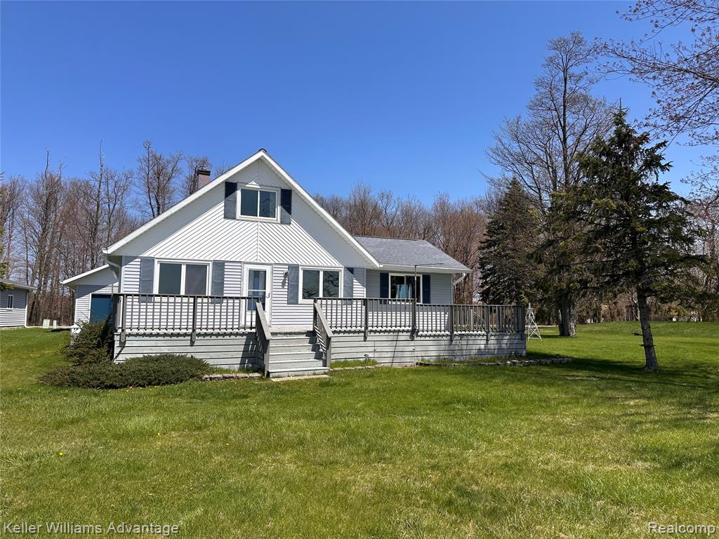 2800 E Booth Road Property Photo 2