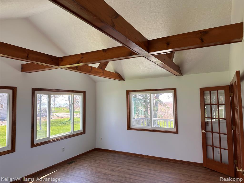 2800 E Booth Road Property Photo 8