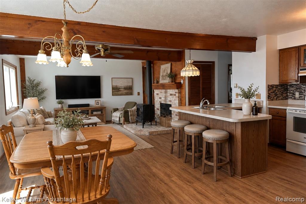 2800 E Booth Road Property Photo 10