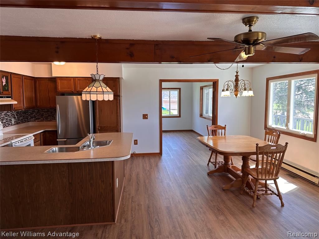 2800 E Booth Road Property Photo 11