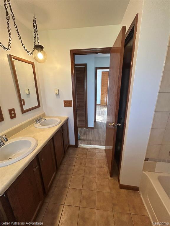 2800 E Booth Road Property Photo 20