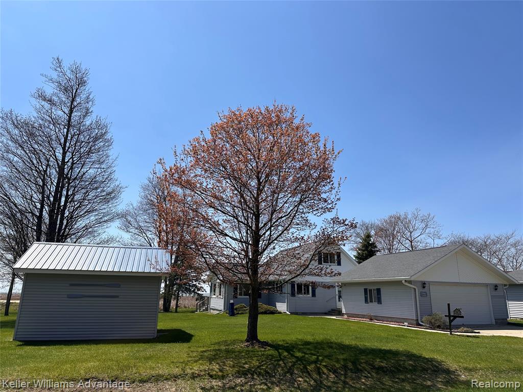2800 E Booth Road Property Photo 23