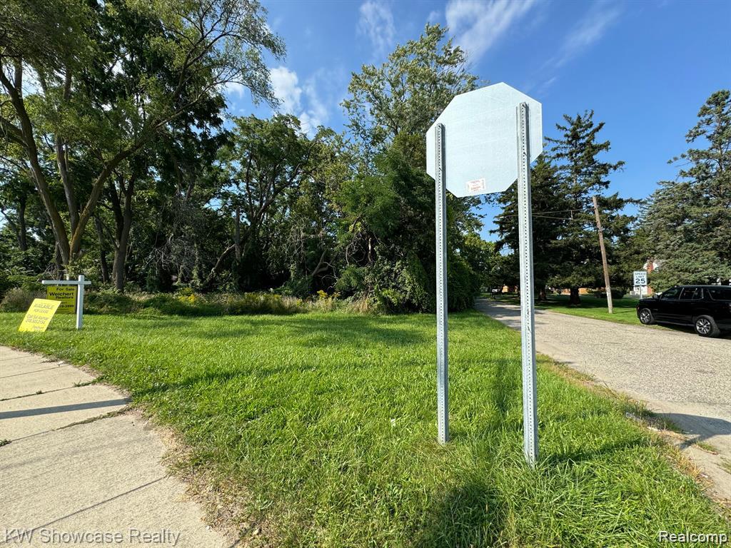 2830 Dixie Highway Property Photo 4