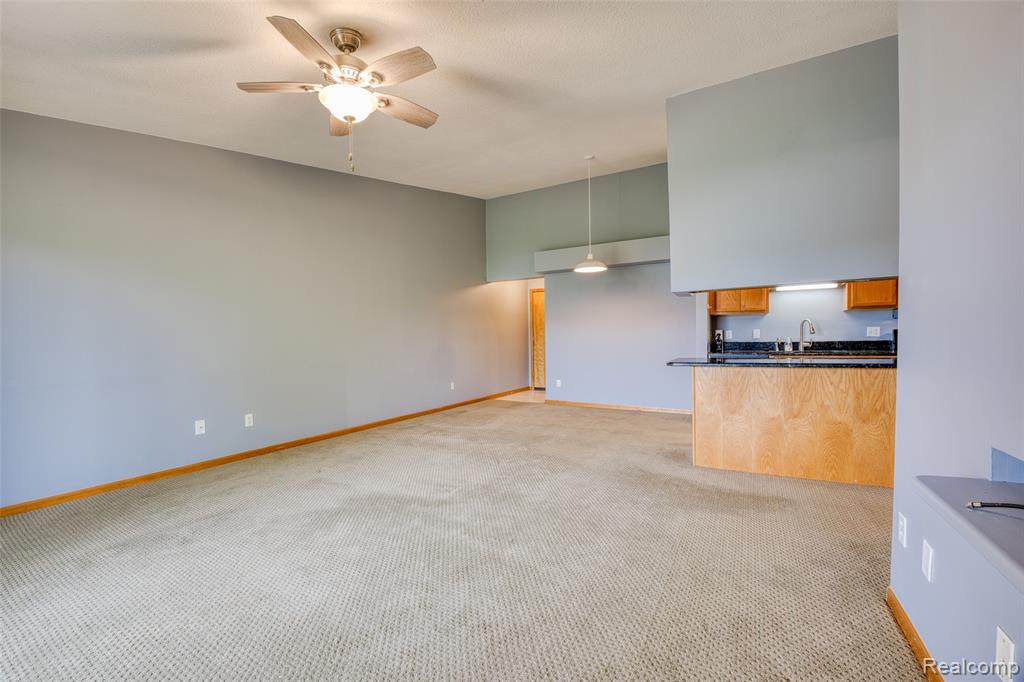 46075 Tallgrass Court Property Photo 14