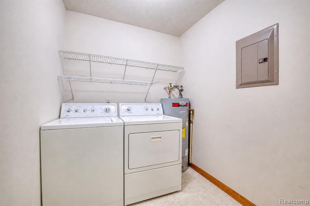 46075 Tallgrass Court Property Photo 17