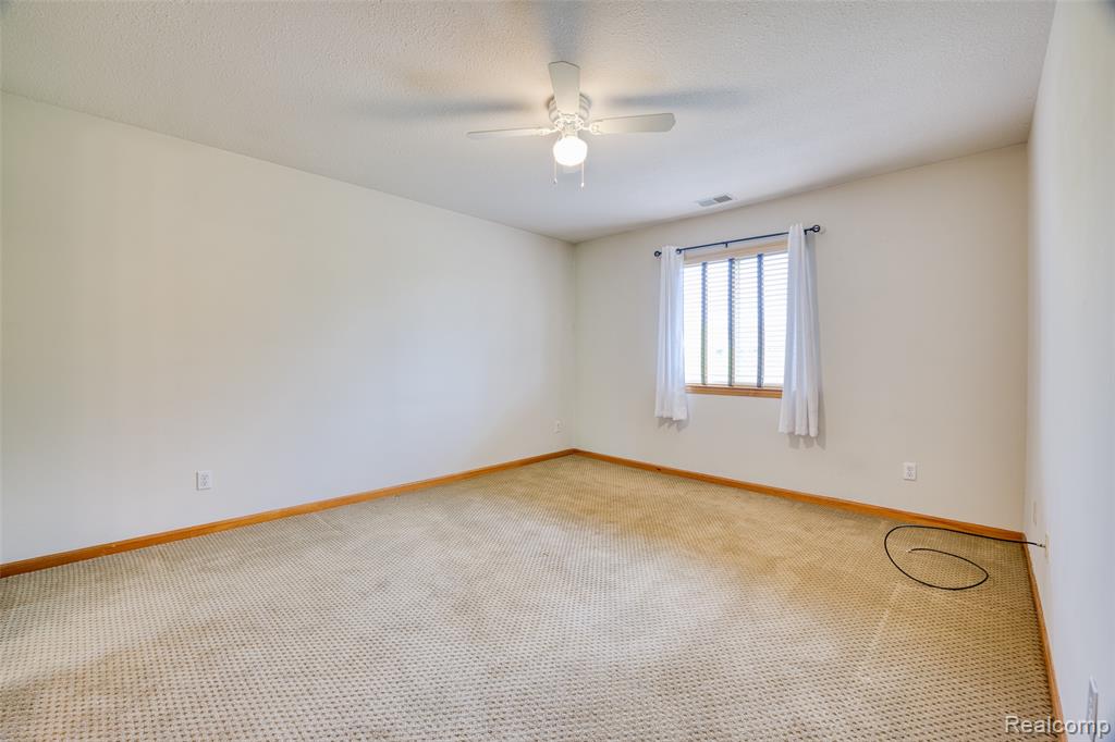 46075 Tallgrass Court Property Photo 21