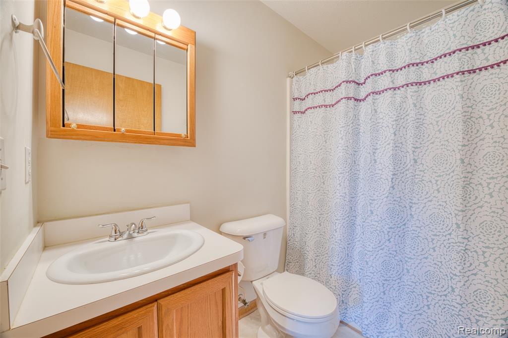 46075 Tallgrass Court Property Photo 23