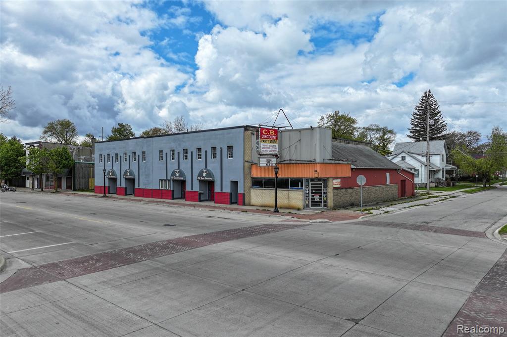 1600 Broadway Street Property Photo 1